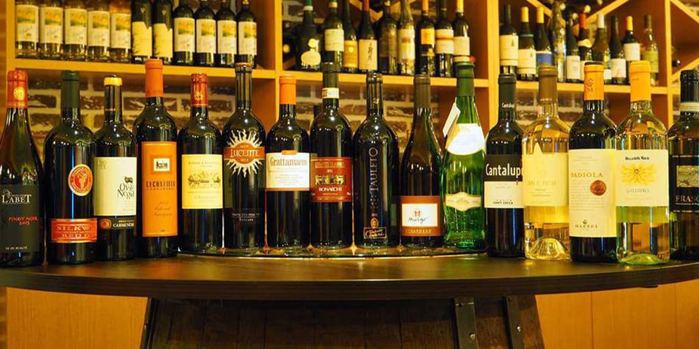スパークリングワインを含む、豊富な飲み放題メニューが魅力的!